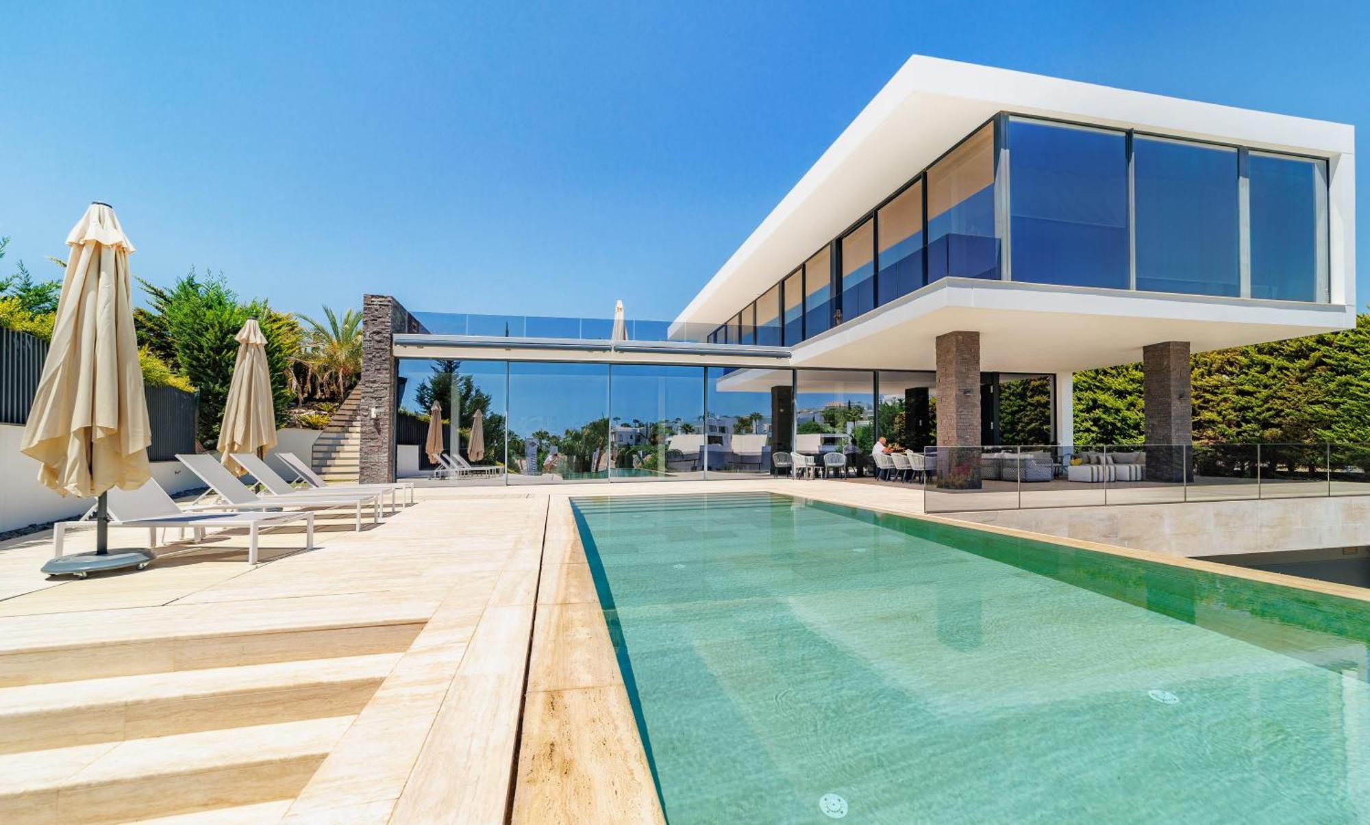 Luxury Close To The Golf Villa Marbella